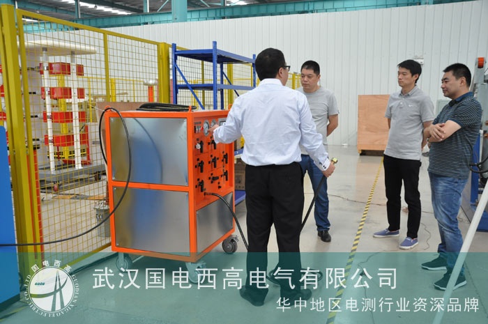 江蘇現(xiàn)代重工到訪我司參觀考察