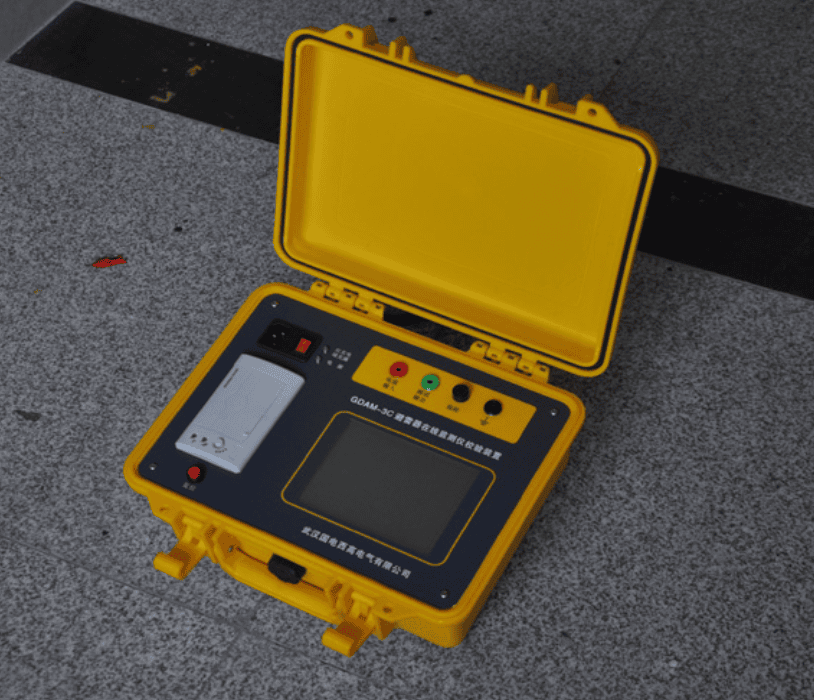 避雷器在線監(jiān)測儀校驗(yàn)裝置實(shí)物圖